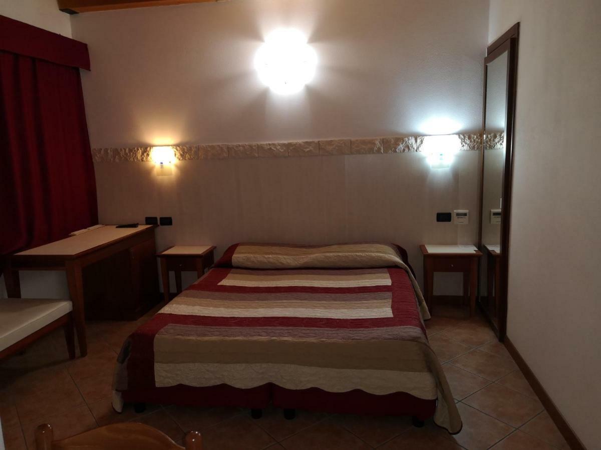 Ca' Del Sasso Pensionat Verona Exteriör bild